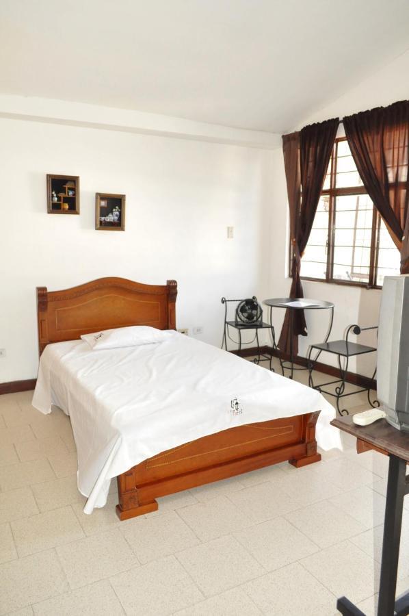 Casa Del Farol Apartment Cali Bagian luar foto